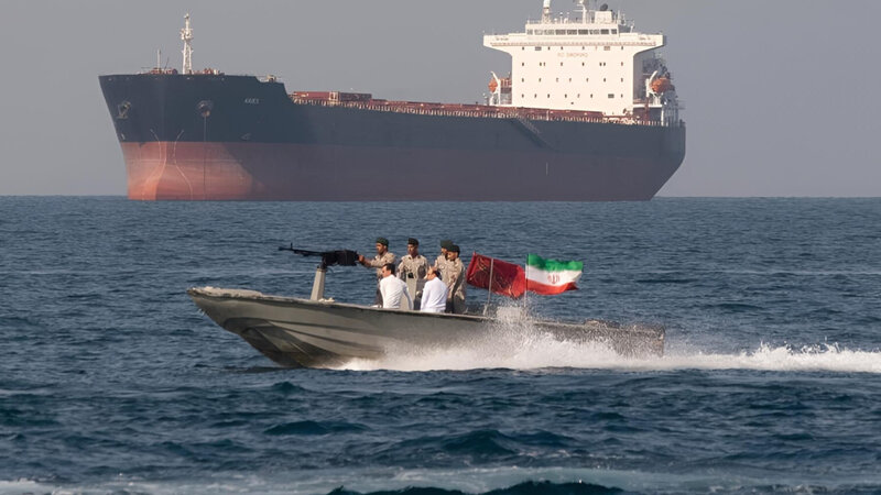 CNN: ABŞ Hörmüz boğazında İran obyektlərinə zərbə imkanını araşdırır