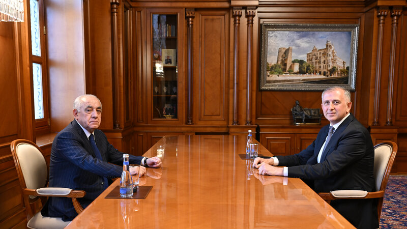 Baş nazir Əli Əsədov Gürcüstanın Azərbaycandakı səfiri ilə görüşüb