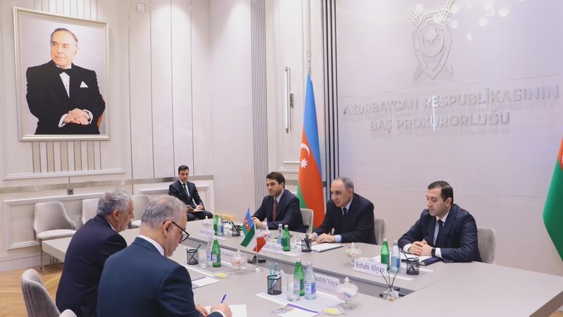 Baş Prokuror İran səfirini qəbul etdi