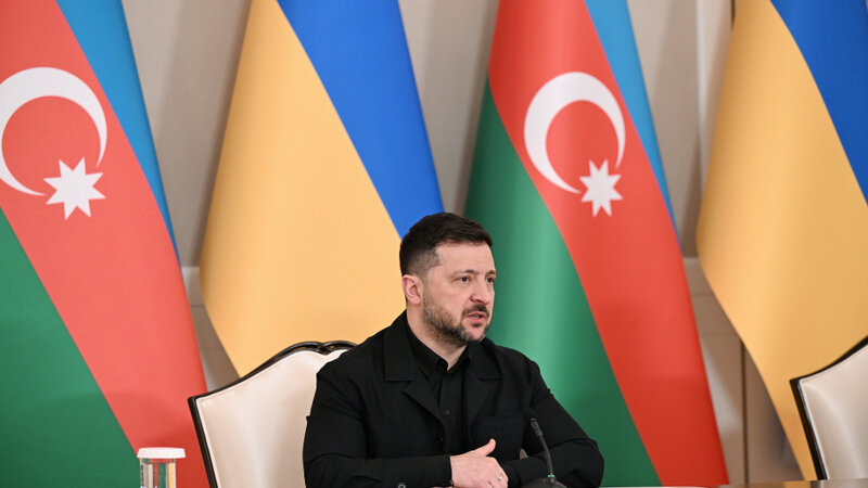 Volodimir Zelenski ölkəsinə yardıma görə Prezident İlham Əliyevə təşəkkür etdi