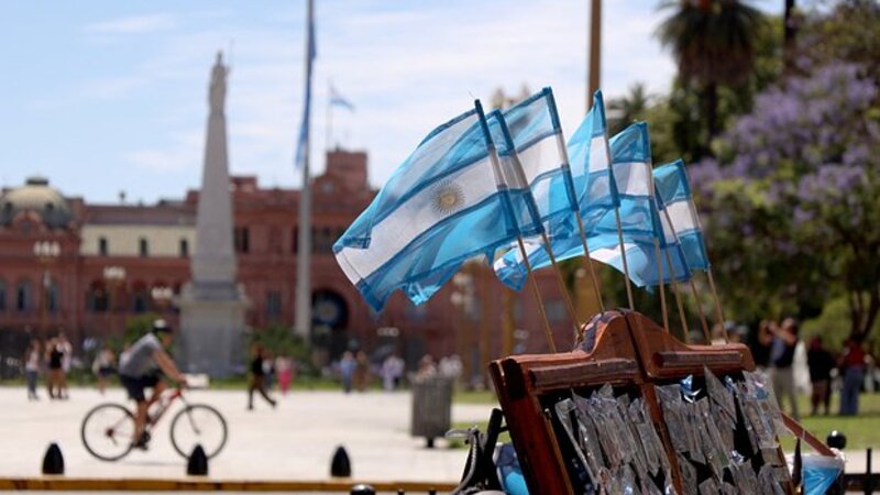 Argentina Britaniyanı Folklend adaları ilə bağlı danışıqlara çağırıb