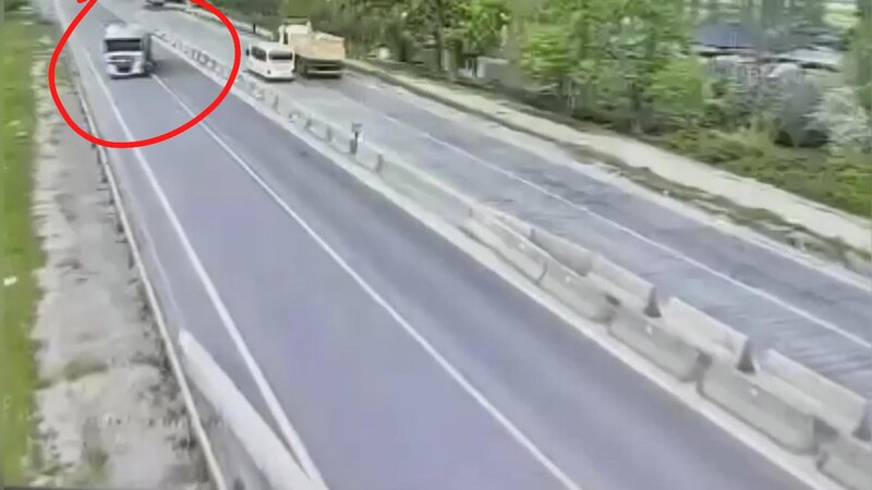 Qanun pozuntusunu gizlətmək istəyən sürücü saxlanıldı