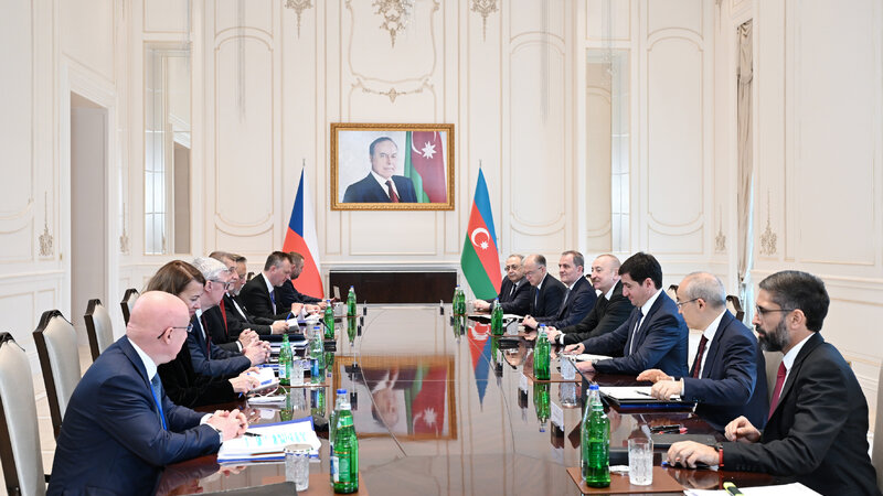 Qəbələdə Azərbaycan Prezidenti İlham Əliyevin Çexiyanın Baş naziri ilə geniş tərkibdə görüşü keçirilib -