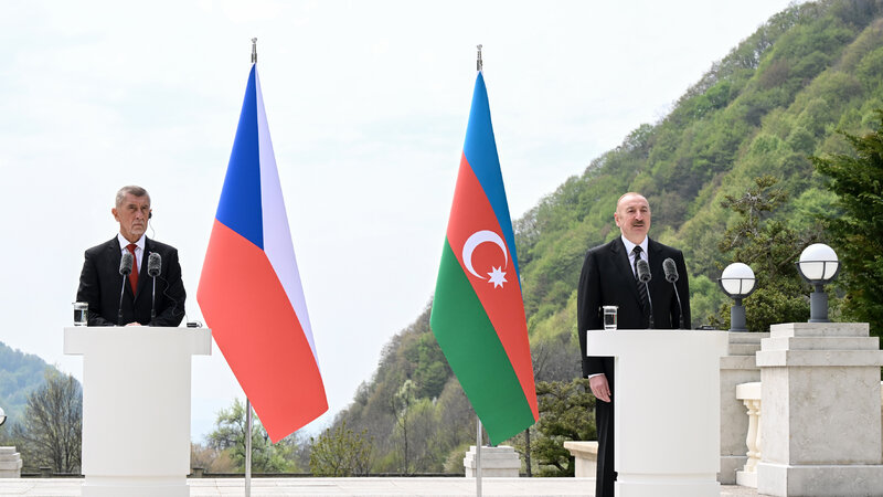 Prezident İlham Əliyev və Çexiyanın Baş naziri Andrey Babiş mətbuata bəyanatlarla çıxış ediblər -