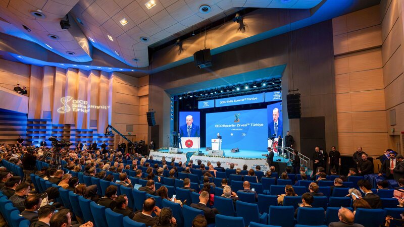 Türkiyədə “Nəsillərarası istedadın üzə çıxarılması” mövzusunda Bacarıqlar Sammiti keçirilir