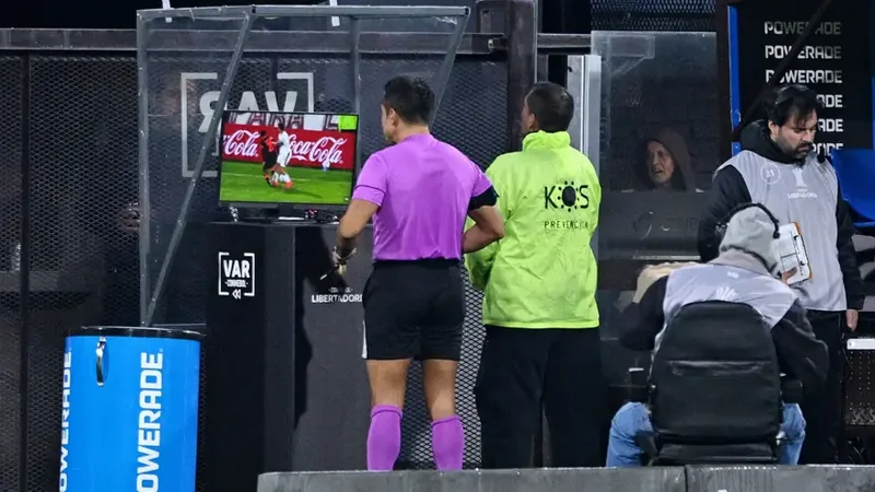 İtaliya futbolunda VAR qalmaqalı