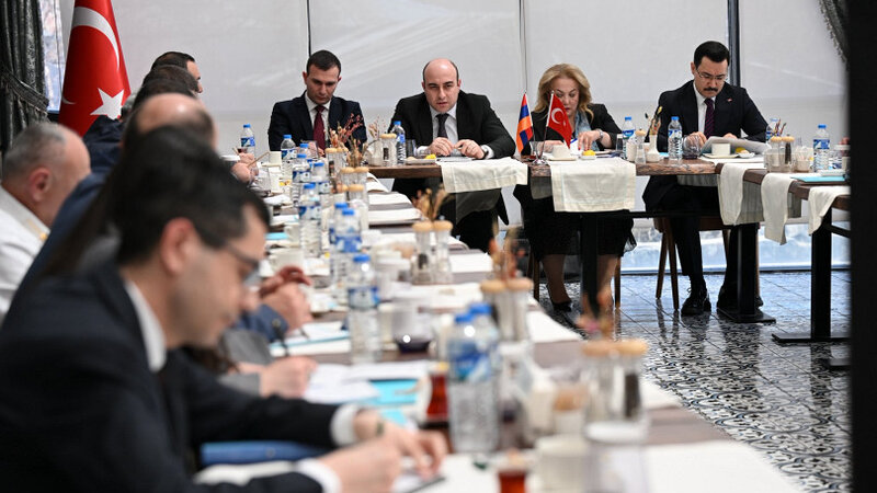 “Türkiyə və Ermənistan arasında tarixi irəliləyiş baş verdi”