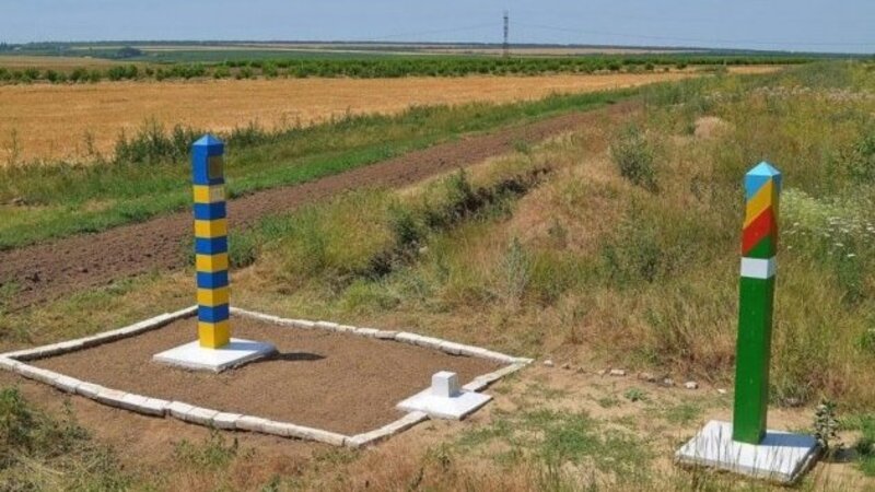 Ukrayna Moldova ilə sərhədini minaladı