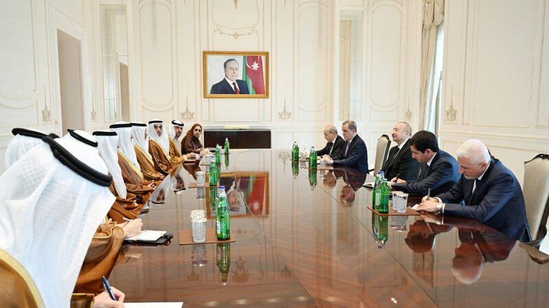 İlham Əliyev Birləşmiş Ərəb Əmirliklərinin nümayəndə heyətini qəbul etdi