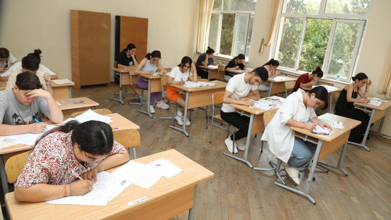 Qəbul imtahanına qeydiyyat başa çatır: