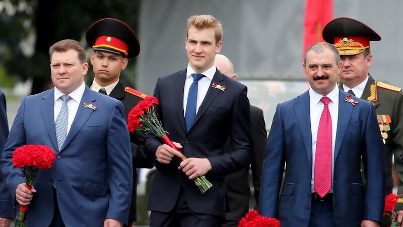 Zelenski Lukaşenkonun oğullarına sanksiyalar tətbiq etdi