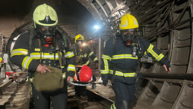 Fövqəladə Hallar Nazirliyi tərəfindən metroda təlim keçirildi -