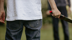 Gəncədə sinif yoldaşı tərəfindən bıçaqlanan şagird xəstəxanadan evə buraxıldı -