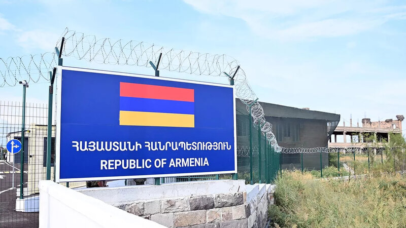 Ermənistan Rusiya qoşunlarını İran və Türkiyə ilə sərhədlərdən çıxarır