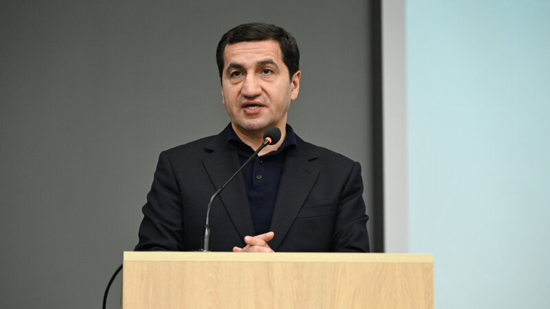 Hikmət Hacıyev: Qarabağ və Şərqi Zəngəzurda aparılan bərpa işləri münaqişədən sonrakı inkişafın nadir nümunəsidir
