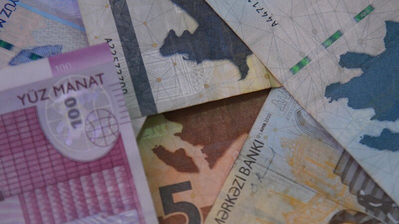 Azərbaycanın xarici dövlət borcu 8% azalıb