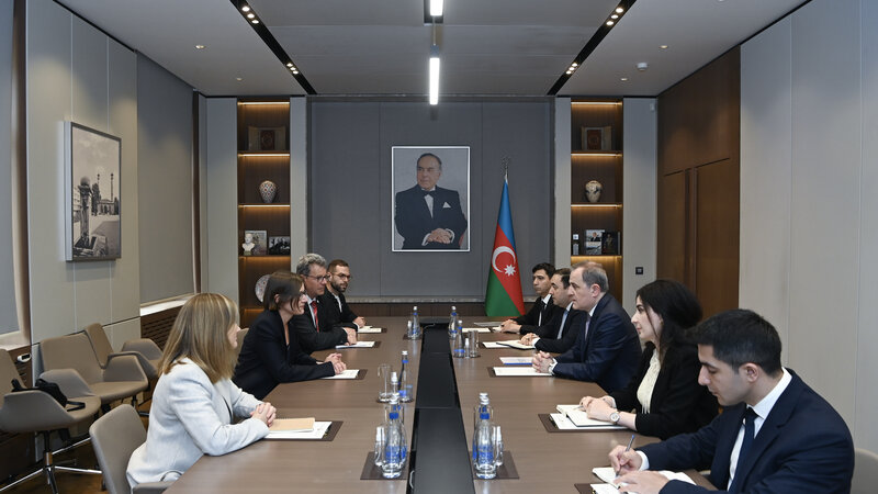 Ceyhun Bayramov Beynəlxalq Qırmızı Xaç Komitəsinin prezidenti ilə görüşdü