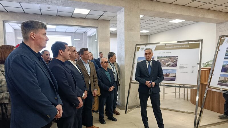 Diplomatik korpusun nümayəndələri Xankəndidə Qarabağ Universiteti ilə tanış olublar -