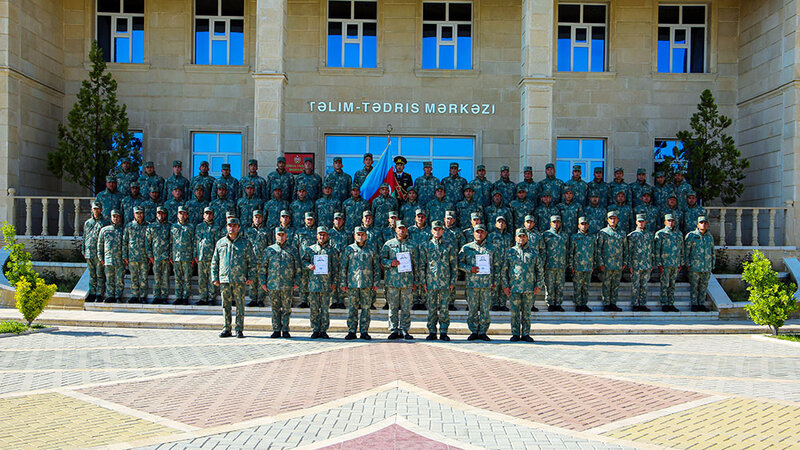 “Müddətdən artıq həqiqi hərbi xidmət hərbi qulluqçularının hazırlığı kursu”nun növbəti buraxılış mərasimi keçirilib -