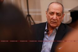 Rasim Balayevin oğlu: Atamın qəbirüstü abidəsi ilə bağlı hələ qərar yoxdur
