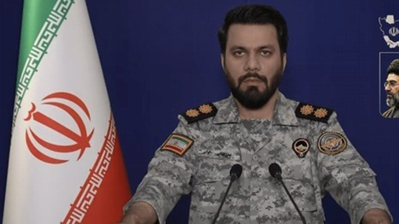 İran ABŞ hərbi gəmilərinə zərbə endirdiyini açıqlayıb