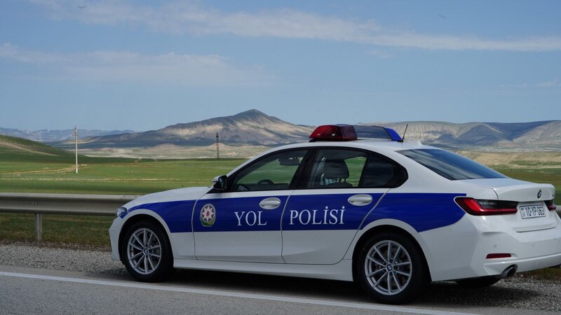 Yol polisi qeyri-iş günləri ilə bağlı sürücülərə müraciət etdi