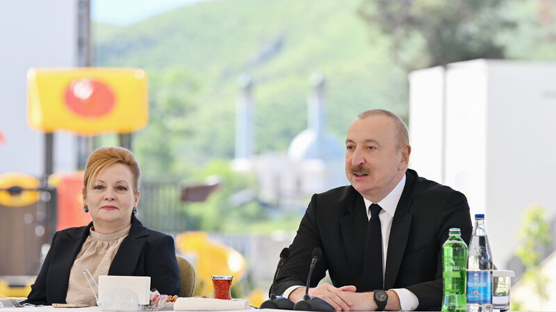 İlham Əliyev: Ulu Öndər Heydər Əliyevin Azərbaycan tarixində rolu danılmazdır