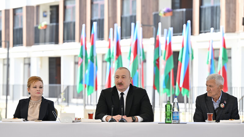 İlham Əliyev: Ermənistan cəmiyyətində Azərbaycana qarşı nifrət hissi ilə yaşayan siyasi qüvvələr var, biz ayıq olmalıyıq