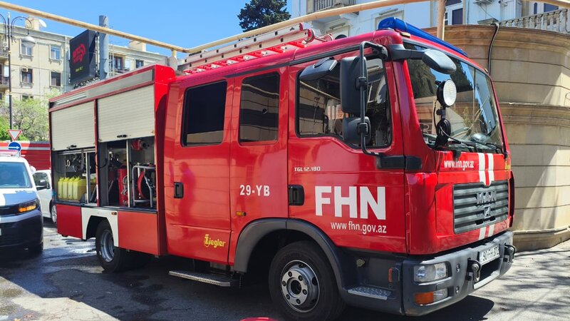Bakıda fərdi yaşayış evi yanıb, 1 nəfər xəsarət alıb