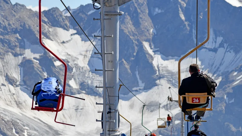 Alpinist qrupu Elbrus zirvəsində köməksiz vəziyyətdə qalıb