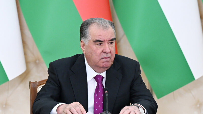 Tacikistan Prezidenti Çində səfərdədir