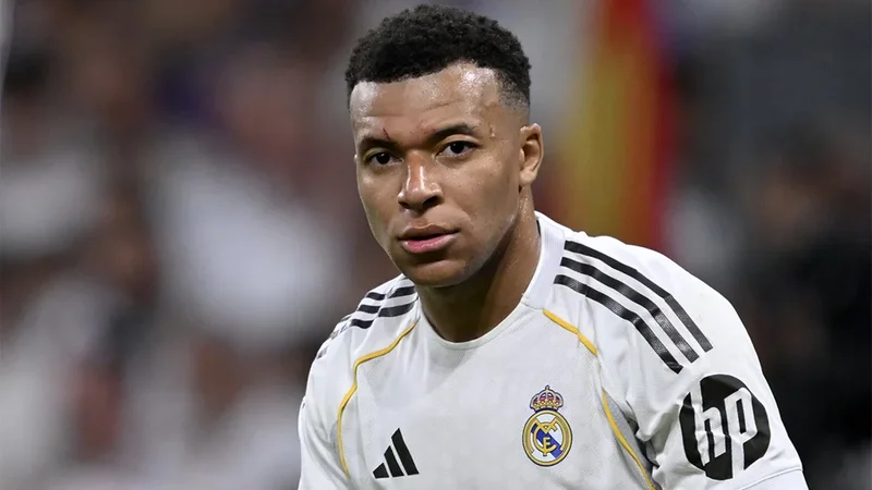"Real"da böhran davam edir: Mbappe “Santyaqo Bernabeu”da oynamaq istəmir