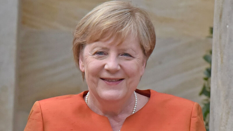 Merkel mümkün Avropa-Rusiya danışıqlarında vasitəçi ola bilər