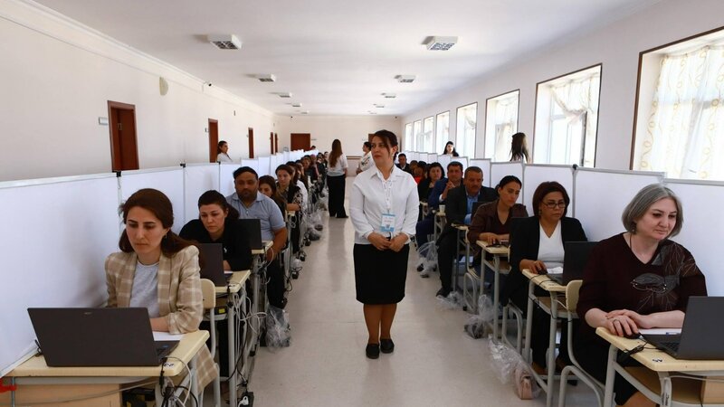 Naxçıvanda sertifikatlaşdırmanın ikinci dövriyyəsi üzrə imtahanlar yekunlaşıb