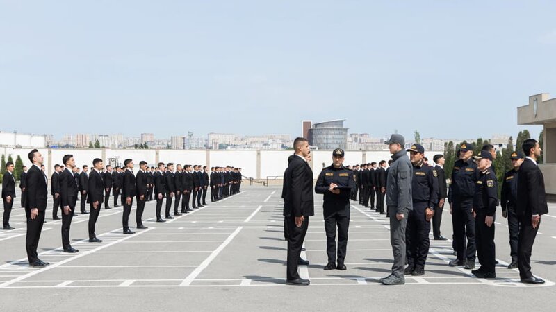 Vilayət Eyvazov sıra baxışı keçirdi -