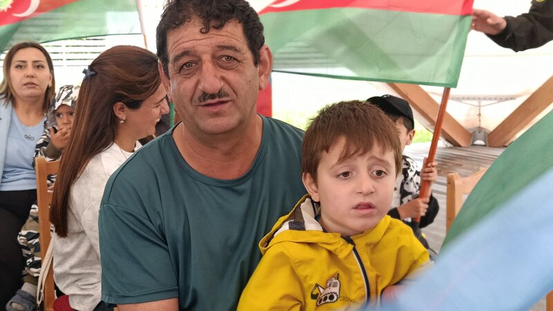 10 övladlı ailənin Xocalıya qayıdışı: Həsrət bitdi, doğma ocaqda yeni həyat başlayır- FOTO 