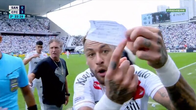 Neymar hakim qərarına etiraz etdi: Braziliyada qalmaqallı əvəzetmə -