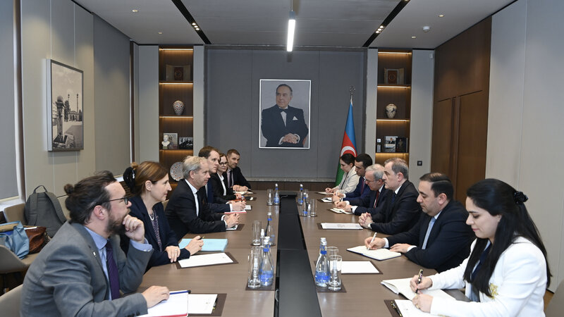 Ceyhun Bayramov Olaf Skuqun rəhbərlik etdiyi nümayəndə heyətini qəbul edib