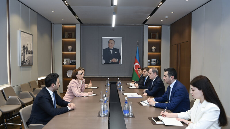 Ceyhun Bayramov Rebeka Qrinspanla görüşüb