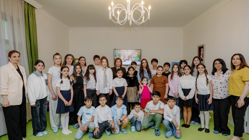Leyla Əliyeva və Alona Əliyeva Sosial Reabilitasiya Mərkəzini ziyarət ediblər