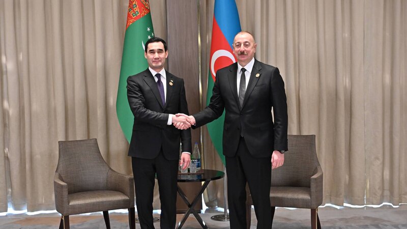 Sərdar Berdiməhəmmədov İlham Əliyevi təbrik etdi