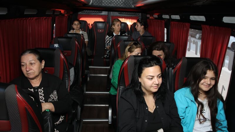 Şükürbəyli kəndinə daha 119 ailə yola salınıb -