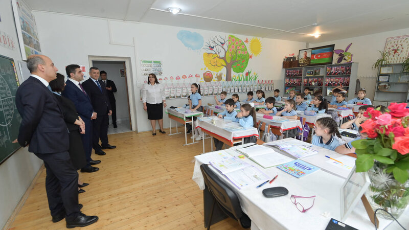 Nazir Qaxda tədris prosesi ilə tanış olub