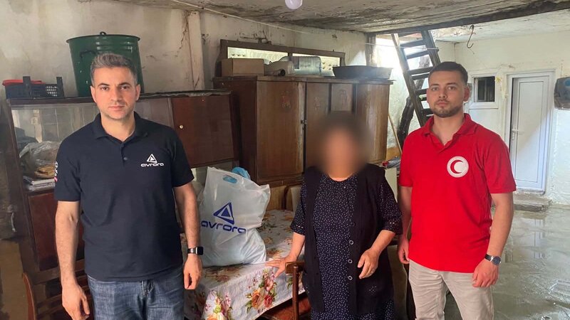 “Avrora Qrup” Qurban Bayramı münasibətilə aztəminatlı ailələrə bayram sovqatı çatdırıb