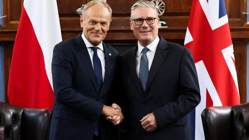 Böyük Britaniya və Polşa qarşılıqlı müdafiə sazişi imzalayıb