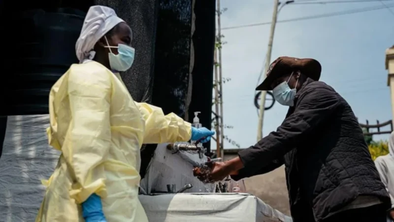 Konqoda minə yaxın şəxsdə Ebola simptomları müşahidə olunur