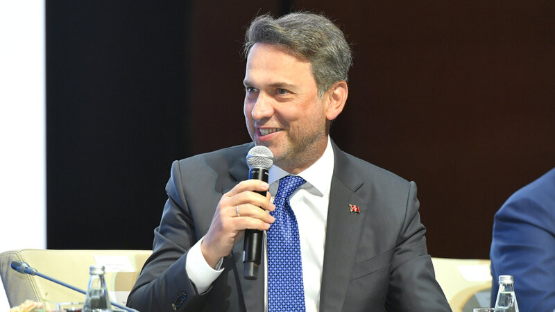 Alparslan Bayraktar: Böyük həcmdə investisiyalara ehtiyac var
