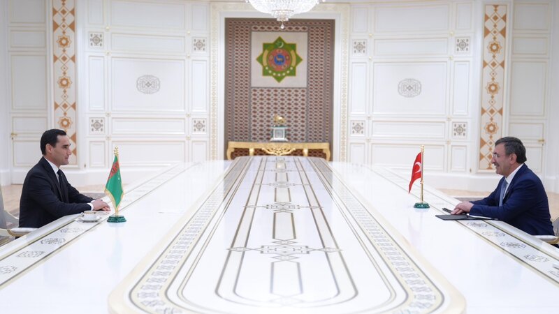 Cevdet Yılmaz Türkmənistan Prezidenti ilə görüşdü