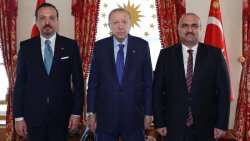 Ərdoğan Kərkük valisi Mehmet Seman Ağa ilə görüşüb