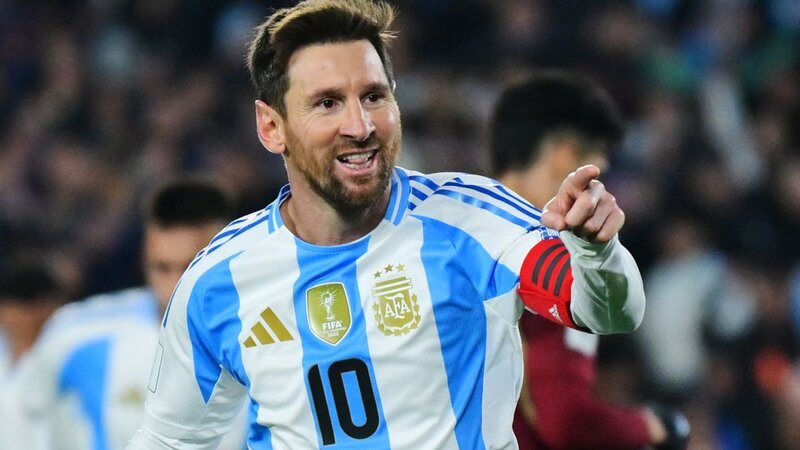 Messi zədədən sonra Argentina millisi ilə məşqlərə başladı